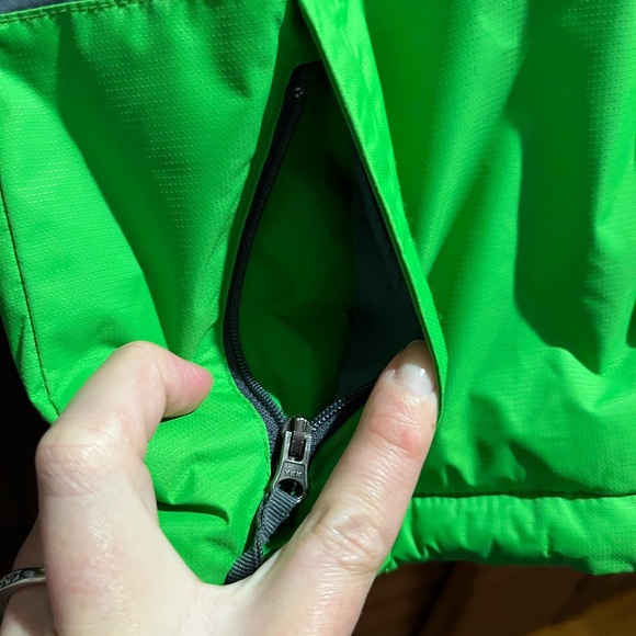 Boys Columbia ski jacket - Picture 2 of 6